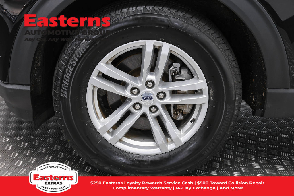 Used 2023 Ford Explorer XLT AWD/4WD image 34