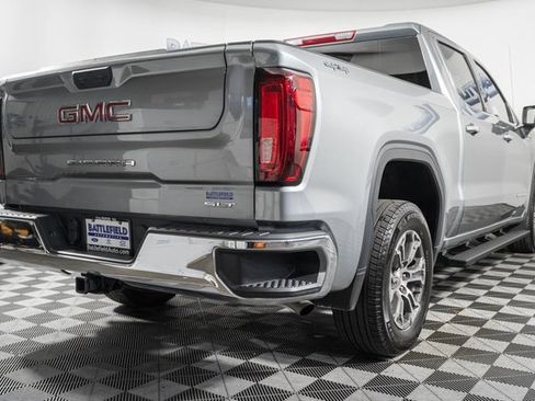 Used 2025 GMC Sierra 1500 SLT image 6