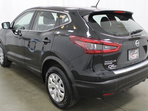 Used 2020 Nissan Rogue Sport S image 5