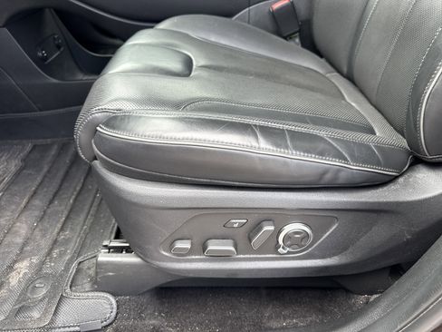 Used 2023 Hyundai Palisade Calligraphy image 48