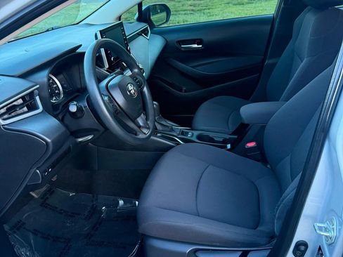 Used 2020 Toyota Corolla LE FWD image 14