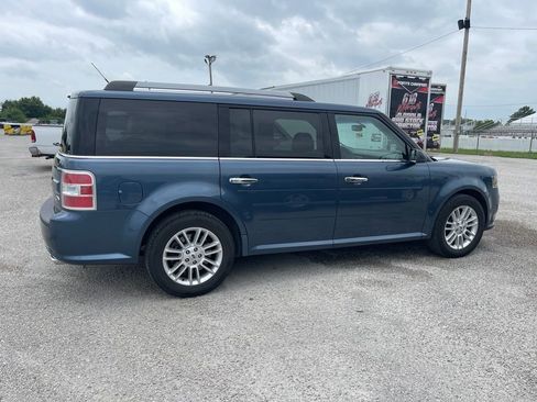 Used 2019 Ford Flex SEL FWD image 4
