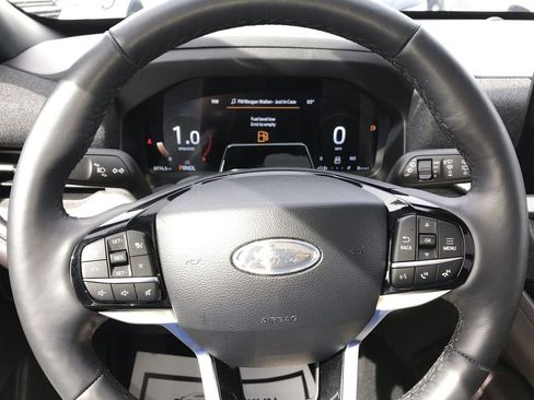Used 2025 Ford Explorer Platinum w/ Ultimate Package AWD/4WD image 14