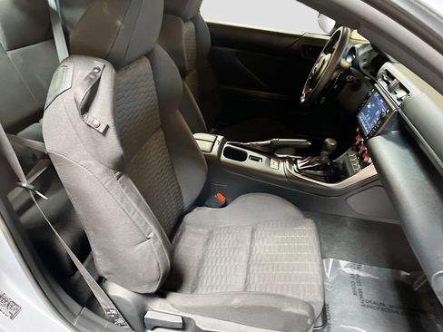 Used 2025 Toyota GR86 w/ ALL Weather Mat Package (TMS) RWD image 25