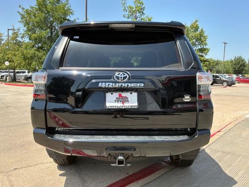 Used 2023 Toyota 4Runner SR5 Premium w/ Moonroof Package RWD image 7