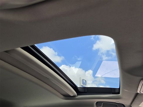 Used 2024 Honda Accord EX image 17