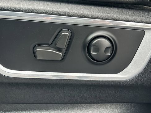 Used 2023 RAM 1500 Laramie image 19