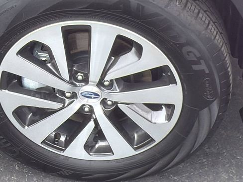 Certified 2025 Subaru Outback Premium AWD/4WD image 10