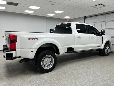 Used 2026 Ford F450 Platinum w/ FX4 Off-Road Package AWD/4WD image 11