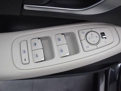 Used 2025 Hyundai Sonata SEL FWD image 10