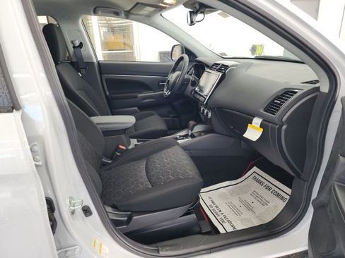 Used 2023 Mitsubishi Outlander Sport LE image 16