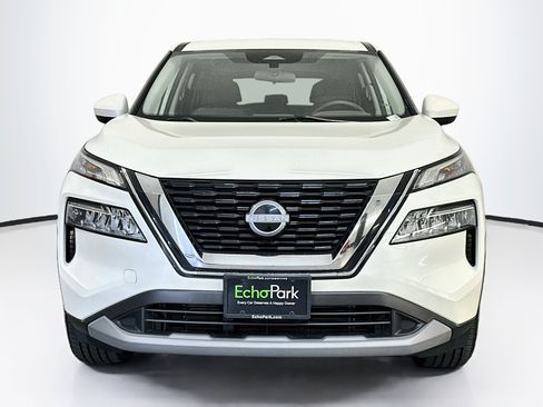 Used 2023 Nissan Rogue SV AWD/4WD image 2