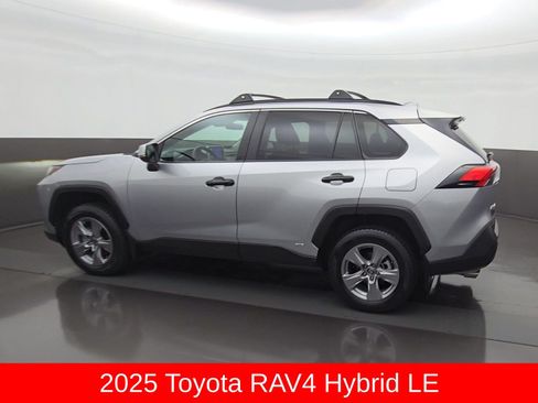 Certified 2025 Toyota RAV4 LE AWD/4WD image 4