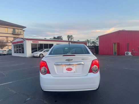 Used 2013 Chevrolet Sonic LTZ FWD image 6