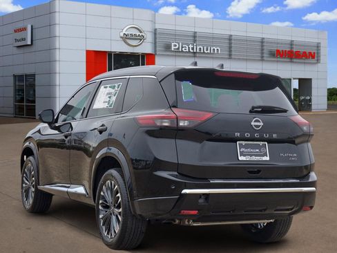 New 2026 Nissan Rogue Platinum image 4