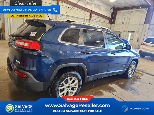Used 2018 Jeep Cherokee Latitude w/ Cold Weather Group FWD image 4