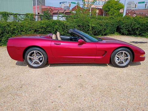 Used 2002 Chevrolet Corvette Convertible w/ Preferred Equipment Group2 RWD image 18