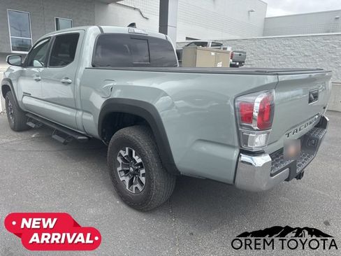 Used 2023 Toyota Tacoma TRD Off-Road w/ Black Out Package (TMS) AWD/4WD image 8
