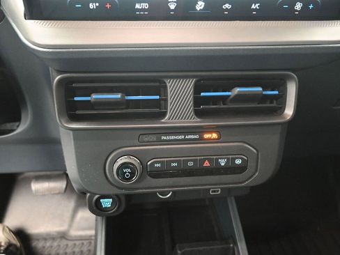 Certified 2025 Ford Maverick Lobo image 9