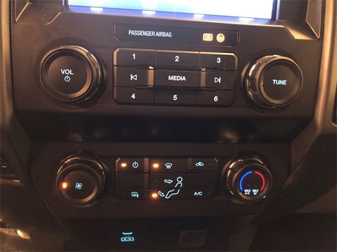 Used 2022 Ford F250 XLT w/ Black Appearance Package image 25