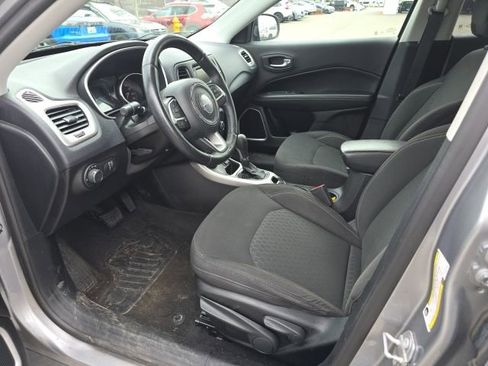 Used 2017 Jeep Compass Sport w/ Cold Weather Group AWD/4WD image 22