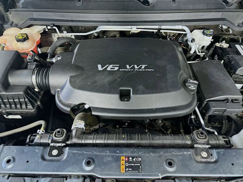 Used 2019 Chevrolet Colorado LT w/ LT Convenience Package image 32