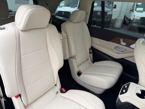 New 2026 Mercedes-Benz GLS 450 4MATIC image 24