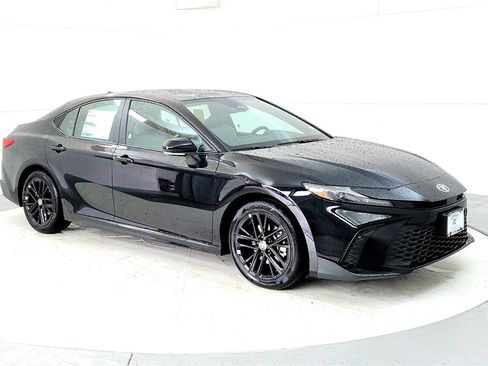 New 2026 Toyota Camry SE FWD image 7