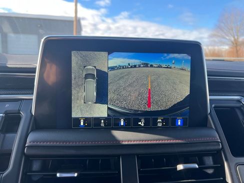 Used 2024 Chevrolet Suburban RST w/ Luxury Package image 24