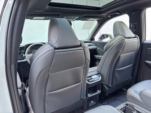 Used 2026 Lexus TX 500h AWD w/ Technology Package image 34