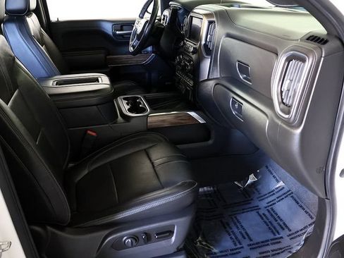 Used 2020 Chevrolet Silverado 1500 High Country w/ Technology Package AWD/4WD image 33