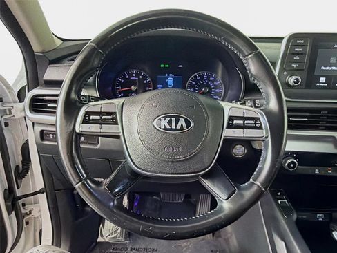 Used 2020 Kia Telluride S AWD/4WD image 13