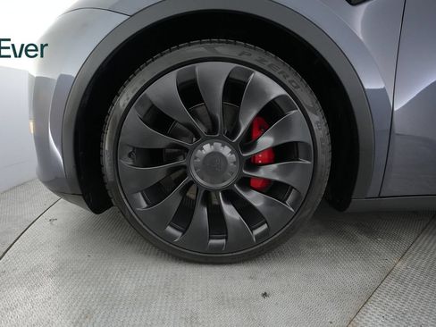 Used 2023 Tesla Model Y Performance AWD/4WD image 19