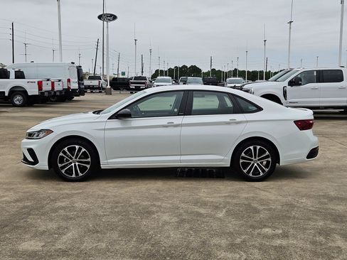 Used 2025 Volkswagen Jetta Sport FWD image 9