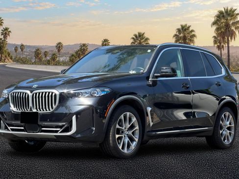 Used 2024 BMW X5 xDrive40i AWD/4WD image 8