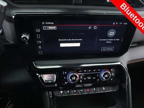 Used 2024 GMC Sierra 2500 AT4 w/ AT4 Premium Plus Package AWD/4WD image 5