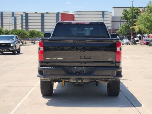 Used 2022 Chevrolet Silverado 2500 LT w/ Convenience Package AWD/4WD image 6