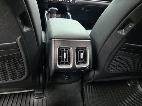 Used 2025 Kia Sorento S FWD image 24