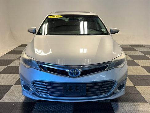 Used 2014 Toyota Avalon XLE Premium image 2