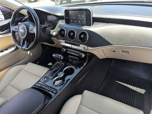 Used 2018 Kia Stinger RWD image 27