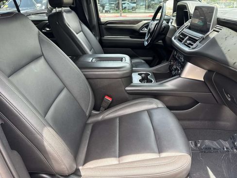 Used 2024 Chevrolet Tahoe LT RWD image 12
