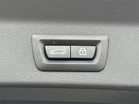 Used 2021 BMW X3 xDrive30e w/ Convenience Package image 14