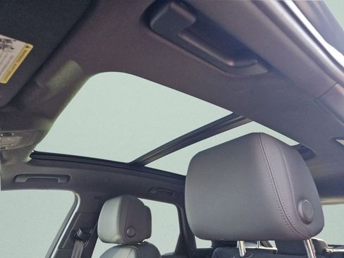 Used 2022 Audi Q3 2.0T Premium w/ Convenience Package image 15