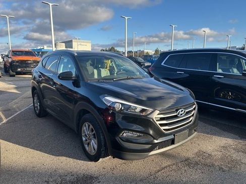 Used 2016 Hyundai Tucson SE w/ Option Group 02 image 3