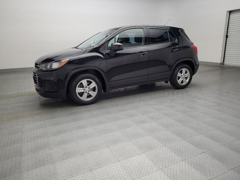 Used 2019 Chevrolet Trax LS w/ LPO, Cargo Package image 2