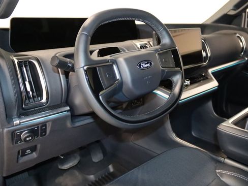Used 2025 Ford Expedition Platinum w/ Stealth Performance Package AWD/4WD image 38