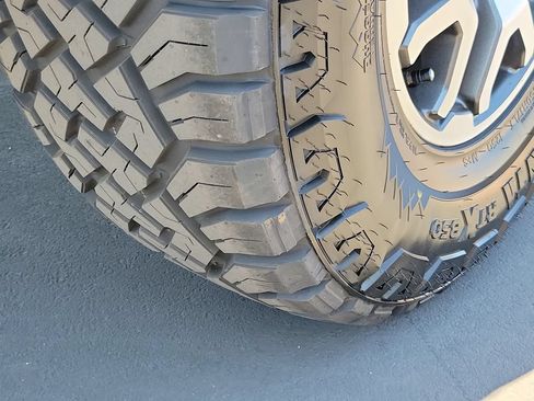 Used 2017 Ford F150 Raptor w/ Equipment Group 802A Luxury AWD/4WD image 37