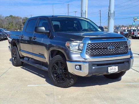Certified 2018 Toyota Tundra SR5 image 1