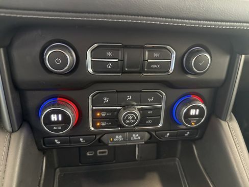 Used 2021 Chevrolet Tahoe LT image 10