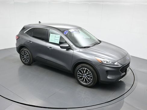 Used 2021 Ford Escape SE image 41